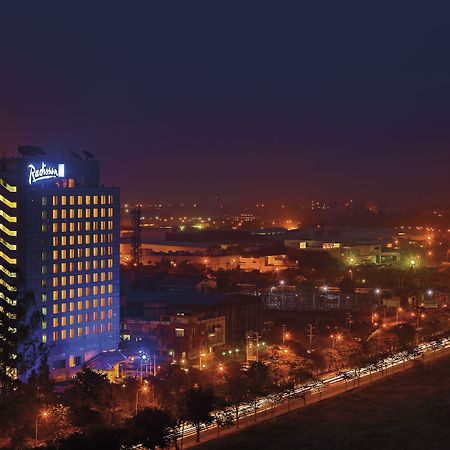 Radisson Blu Hotel, Greater Noida Exterior photo